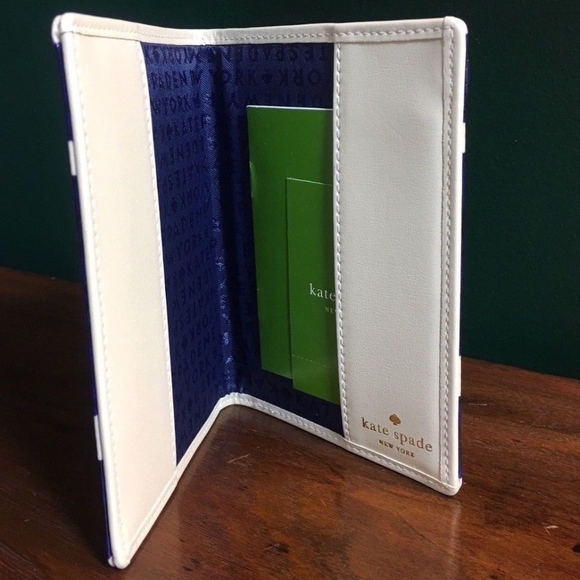 Kate Spade Capri Stripe Passport Holder NWT! - Picture 3 of 6